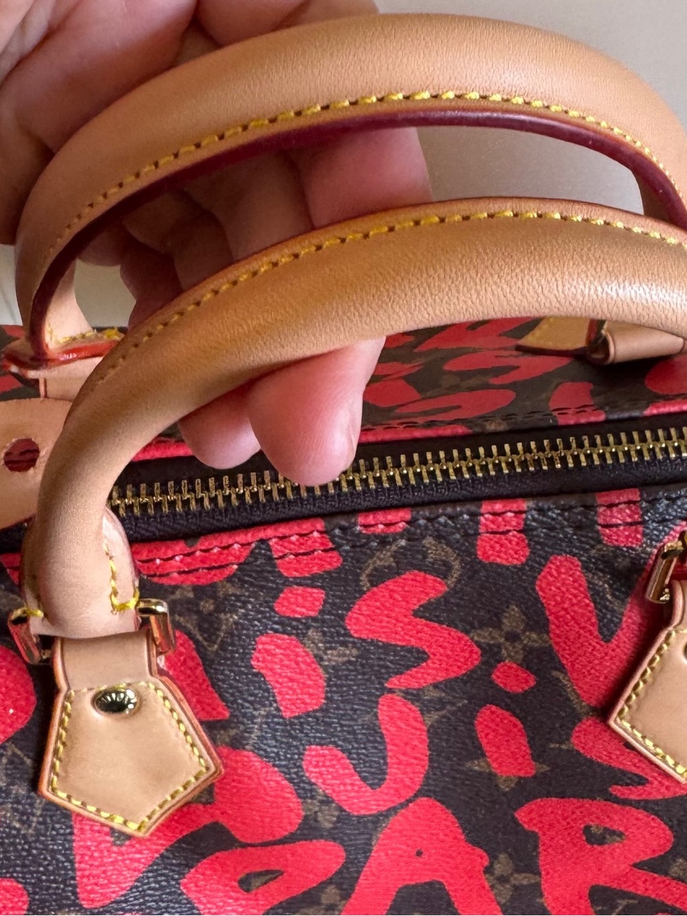 Handbag - Picture 6 of 11